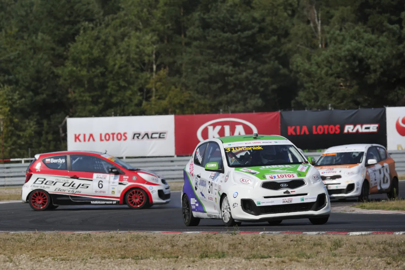 8446405-kia-lotos-race.jpg