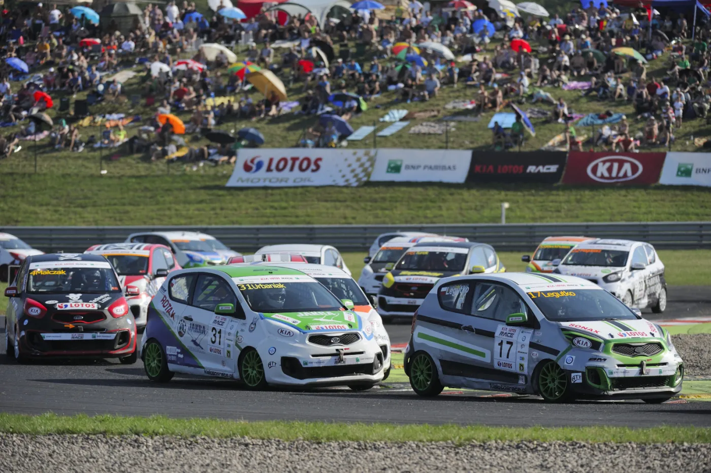 8446279-kia-lotos-race.jpg