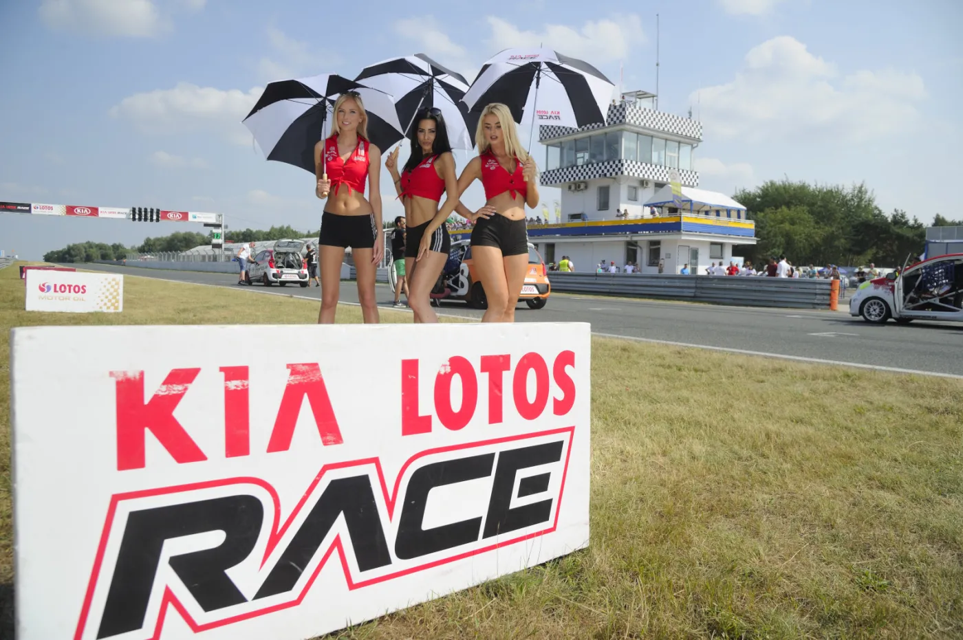 8446373-kia-lotos-race.jpg