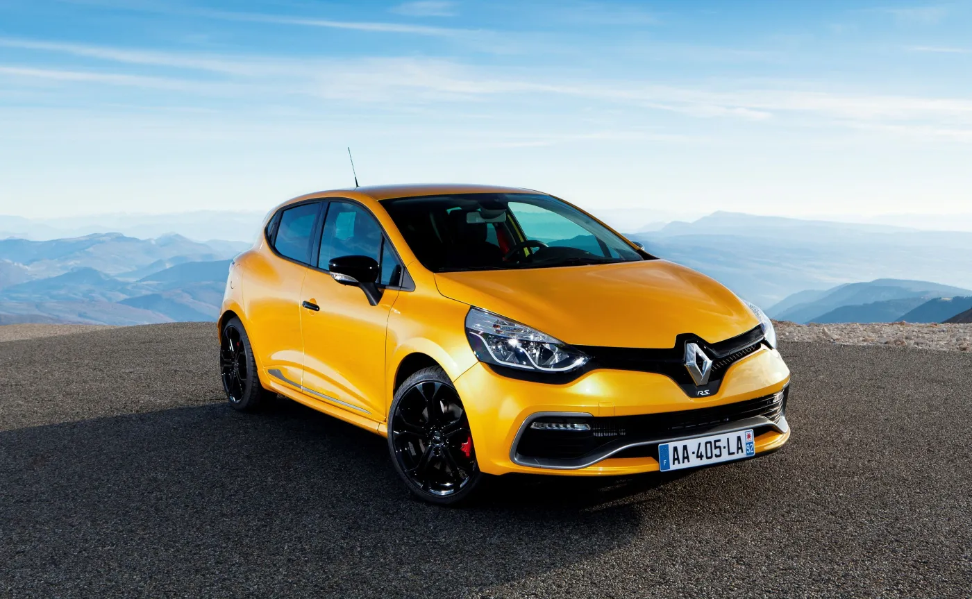 8511677-renault-clio.jpg