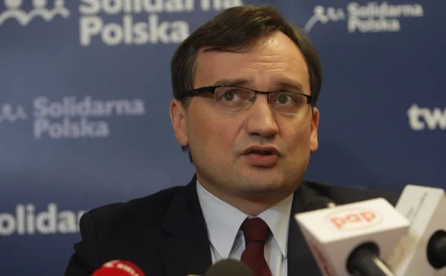 Ziobro obiecuje pomoc frankowiczom