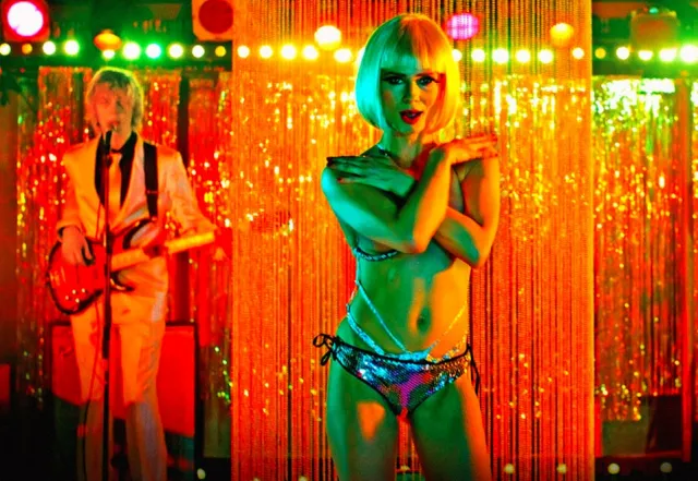 Magdalena Cielecka robi striptiz, a Kinga Preis śpiewa disco [ZDJĘCIA]