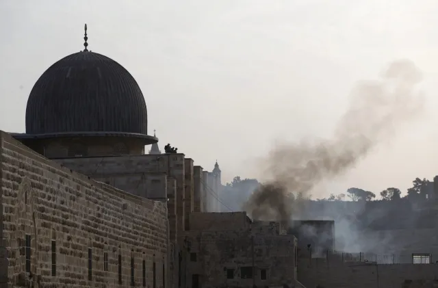 Starcia w Jerozolimie. Policjanci weszli na teren meczetu Al-Aksa