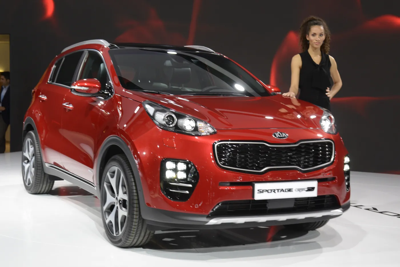 8215979-kia-sportage.jpg
