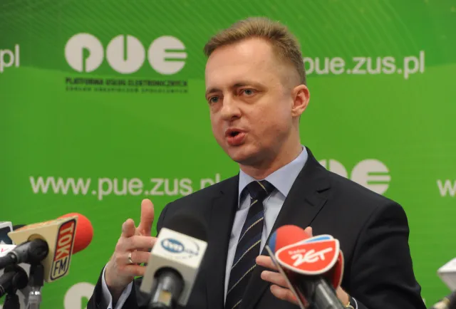 Wiceprezes ZUS dla "DGP" o śmieciówkach: Jednakowe oskładkowanie to herezja, do której dorastamy