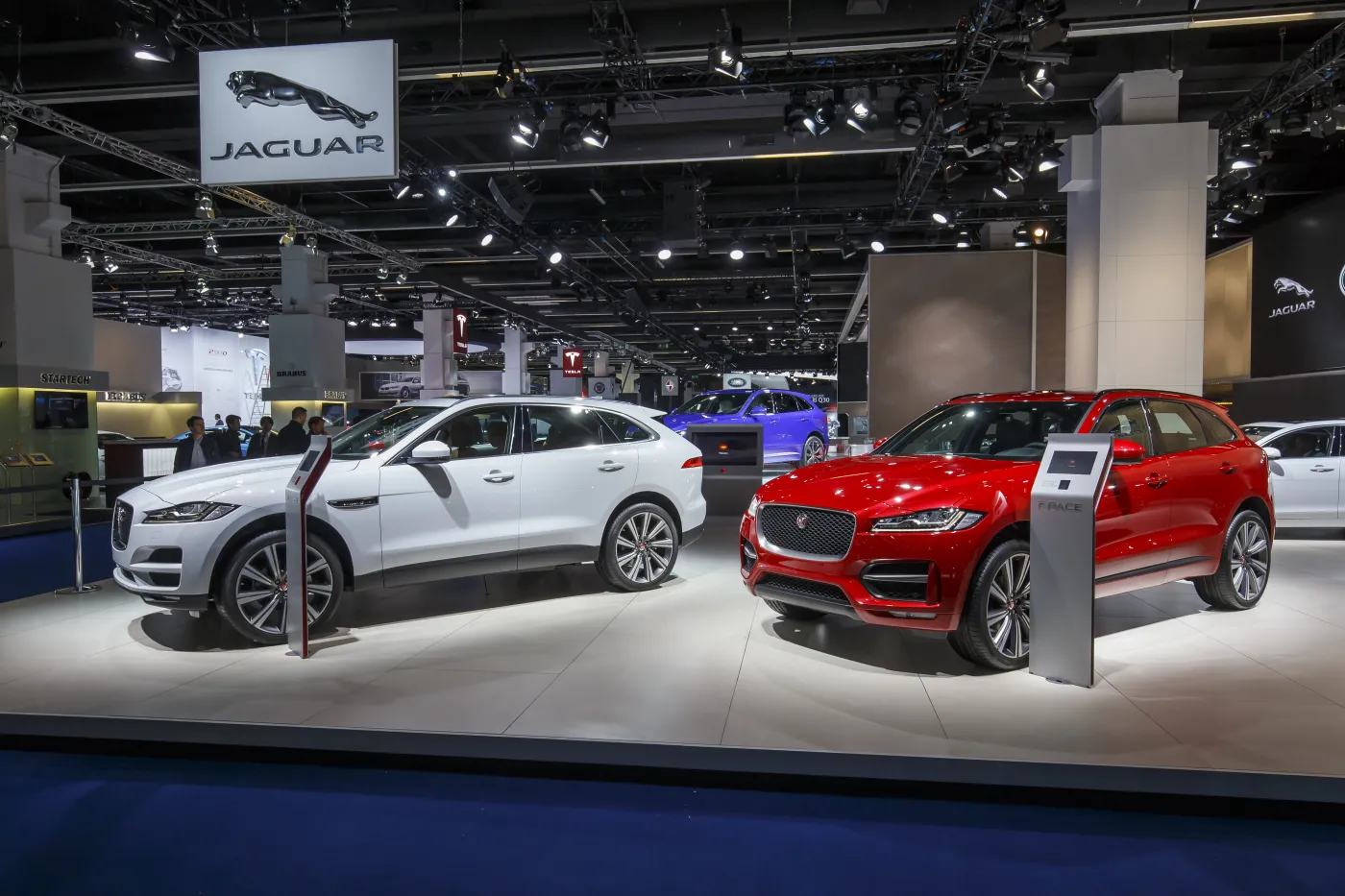 8225911-jaguar-f-pace.jpg