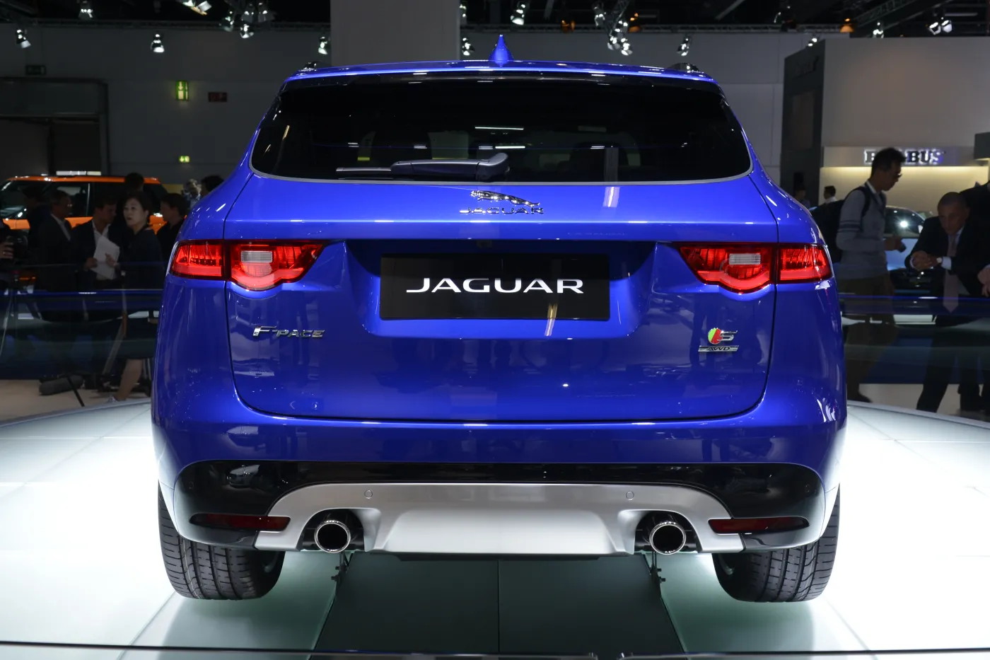8226006-jaguar-f-pace.jpg