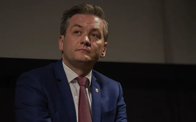 Biedroń: Miasta potrzebują mieszkańców. Nieważne, czy to będą Polacy, czy Syryjczycy [WIDEO]