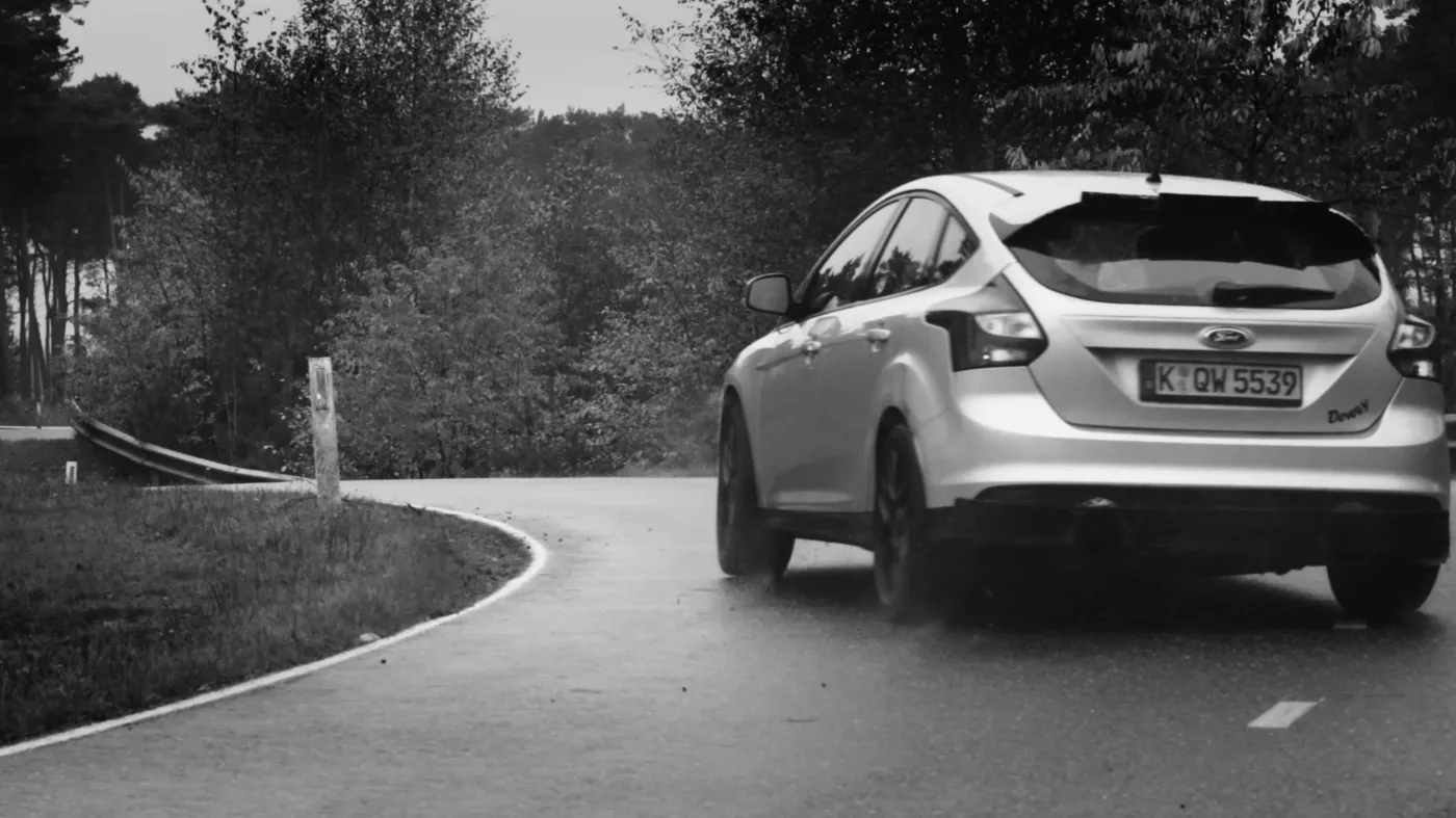 8346621-ford-focus-rs.jpg
