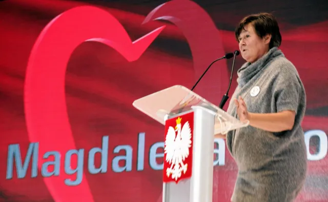 Magdalena Środa: W Polsce szykuje się stan wojenny. Odpowiada jej poseł Pięta z PiS...