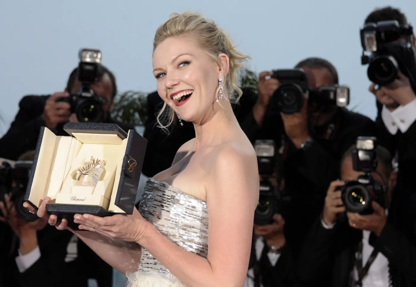 8974830-kirsten-dunst.jpg