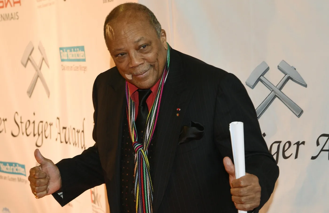 8671118-quincy-jones.jpg