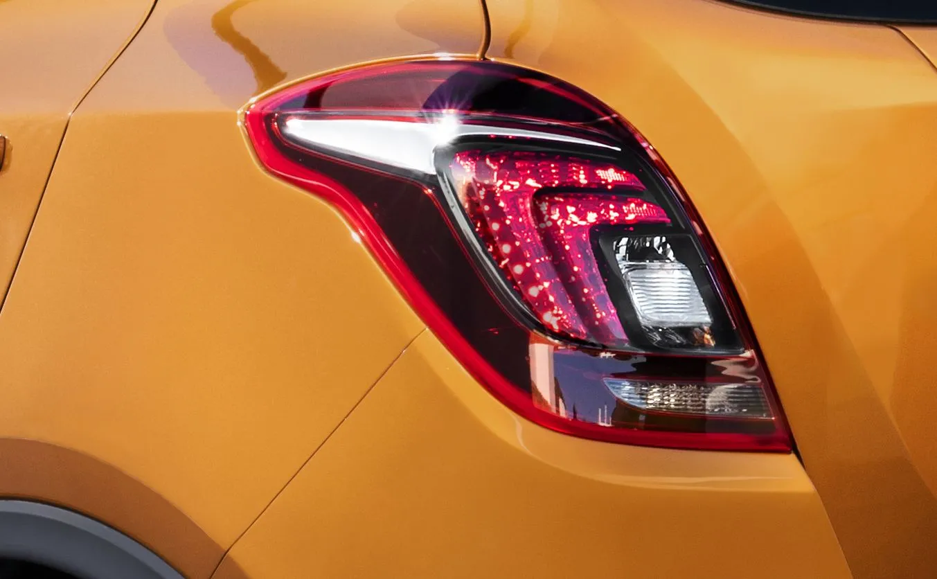 8704145-opel-mokka-x.jpg