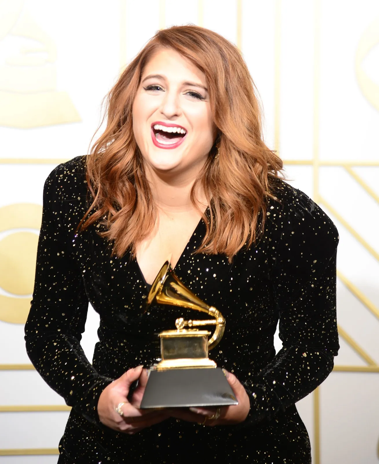 8739054-meghan-trainor.jpg