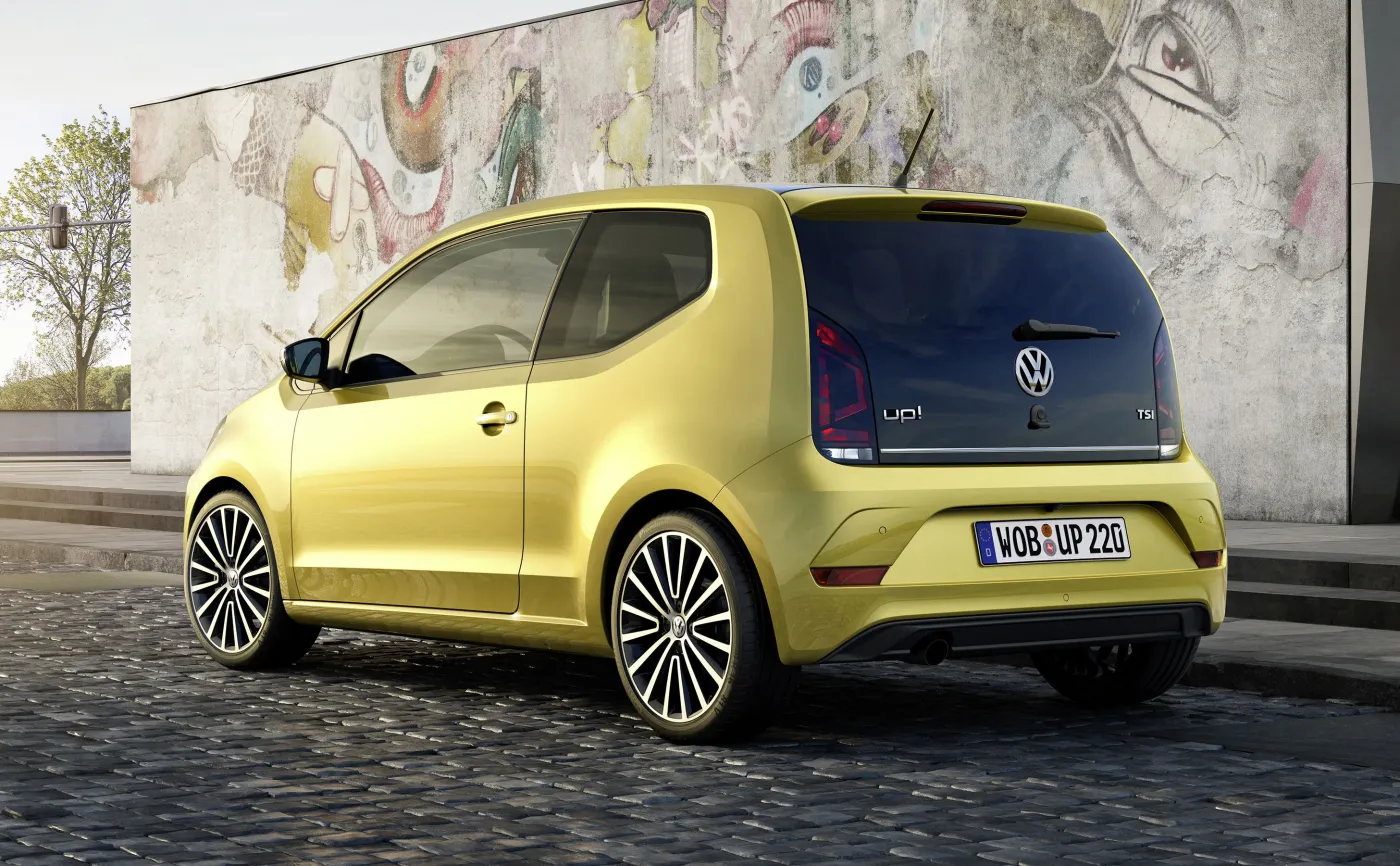 8765560-volkswagen-up.jpg