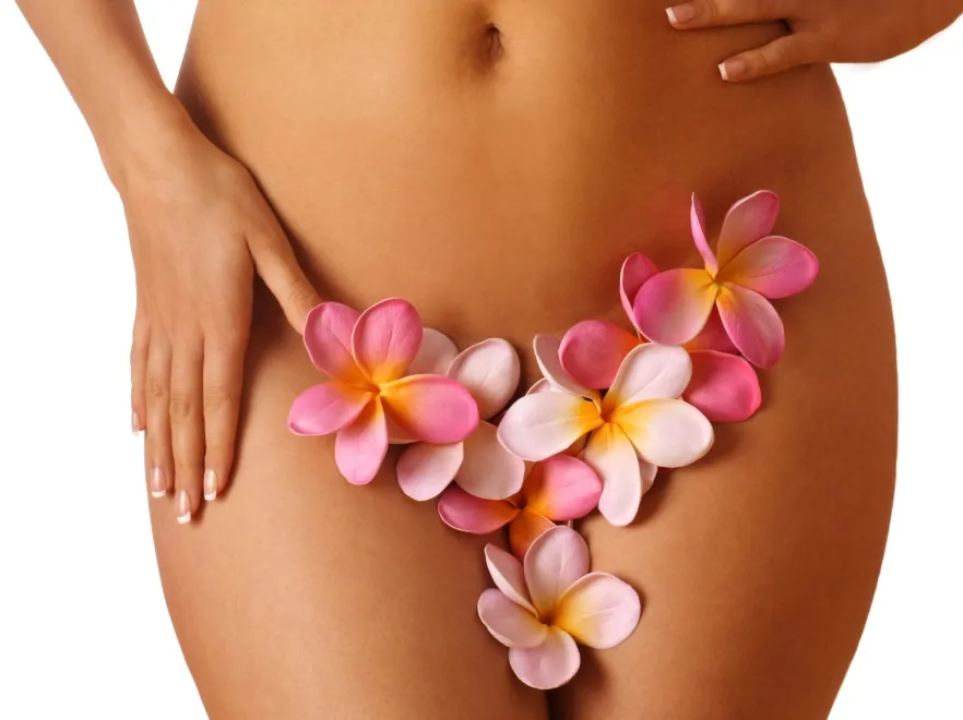 To już nie fanaberia! Kiedy warto pomyśleć o korekcie warg sromowych i jak to zrobić?