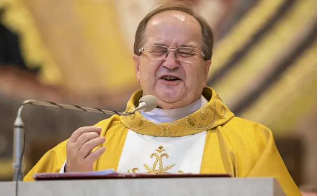 Telewizja ojca Rydzyka z nową licencja. TV Trwam w ukraińskich kablówkach