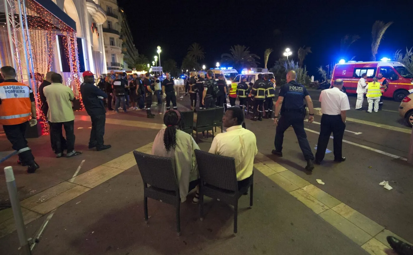 Władimir Putin składa kondolencje prezydentowi Francji. "Rosja wie, czym jest terroryzm"