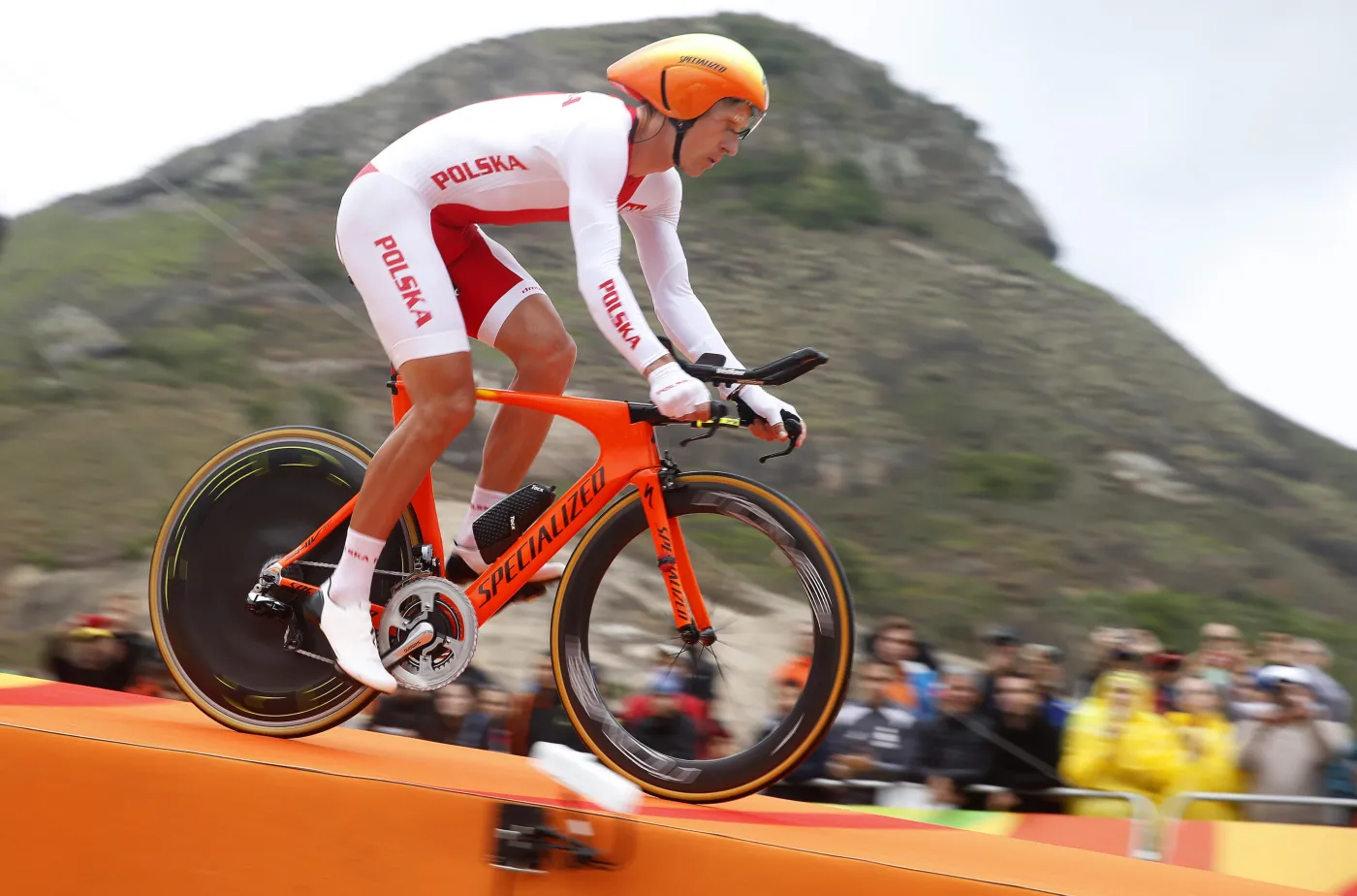 Maciej Bodnar szósty w jeździe na czas, triumf Fabiana Cancellary 