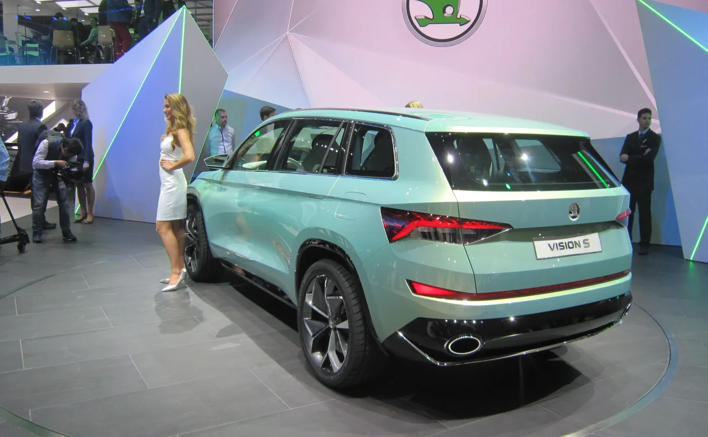 8838305-skoda-visions.jpg