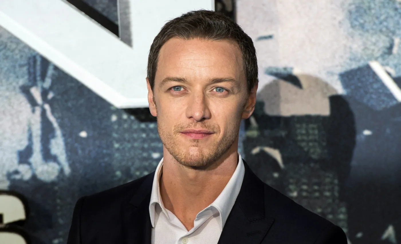 9027375-james-mcavoy.jpg