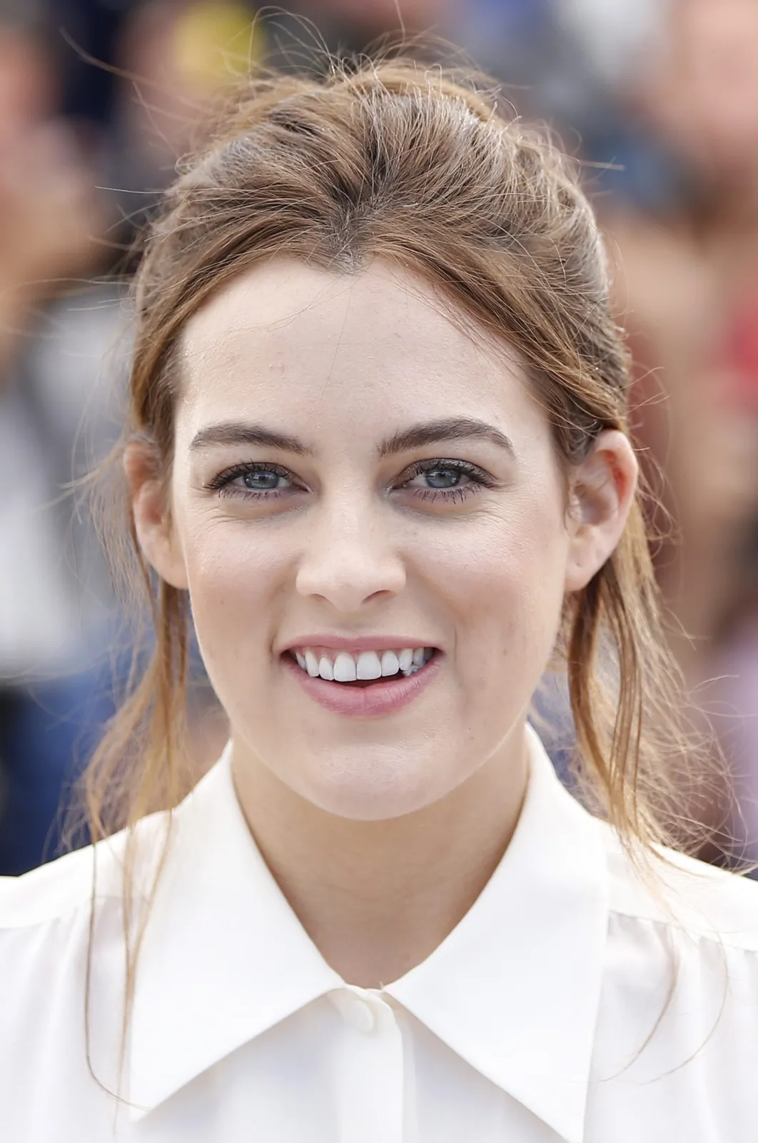 9041577-riley-keough.jpg
