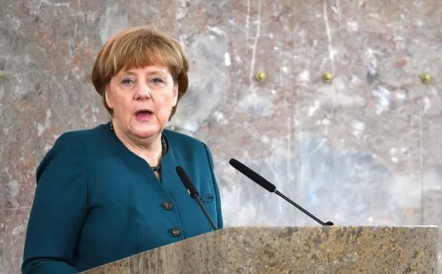 Merkel: Nie zrezygnuję ze swoich zasad w polityce migracyjnej