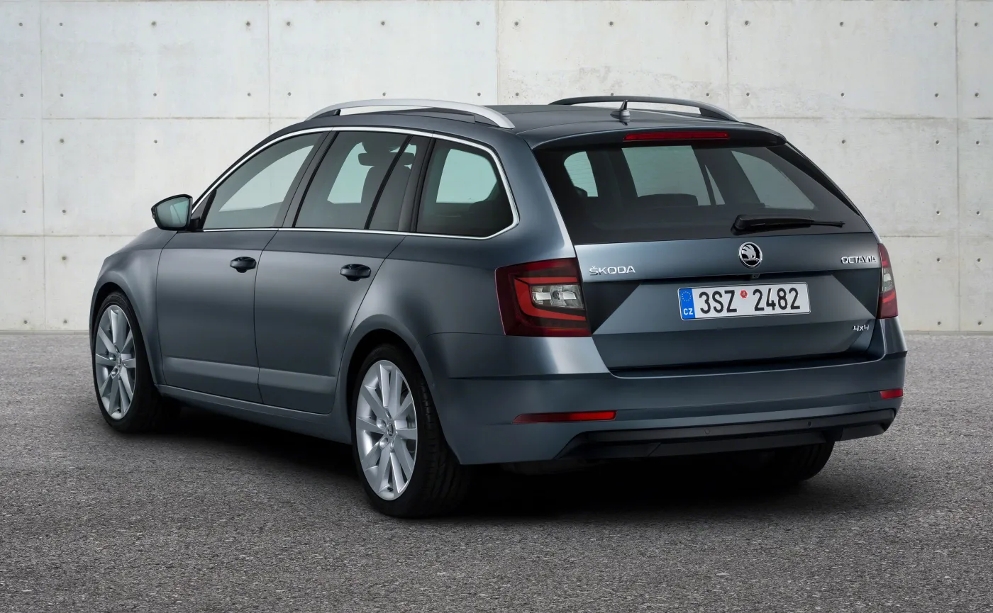 9564554-skoda-octavia.jpg