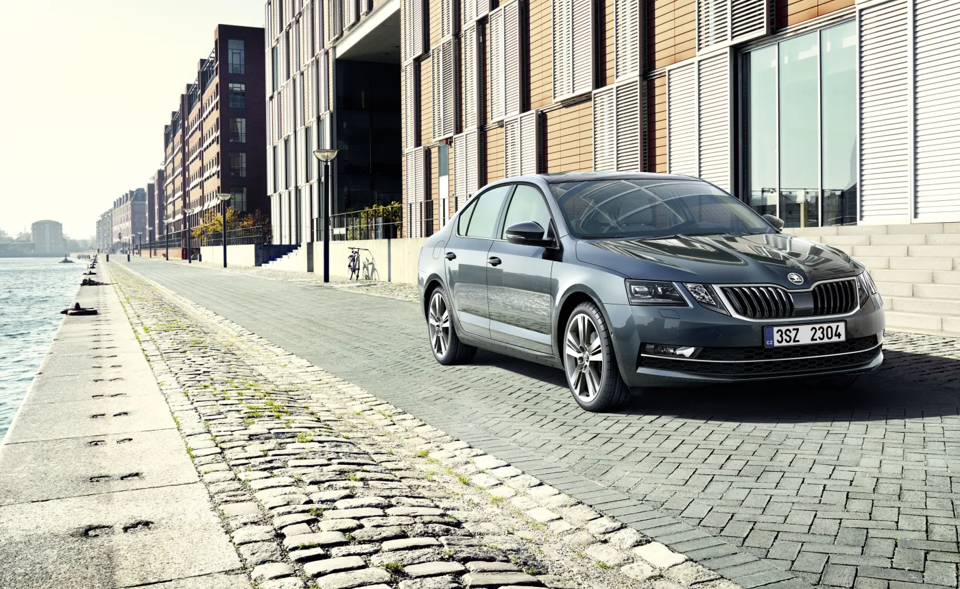 9590536-skoda-octavia.jpg
