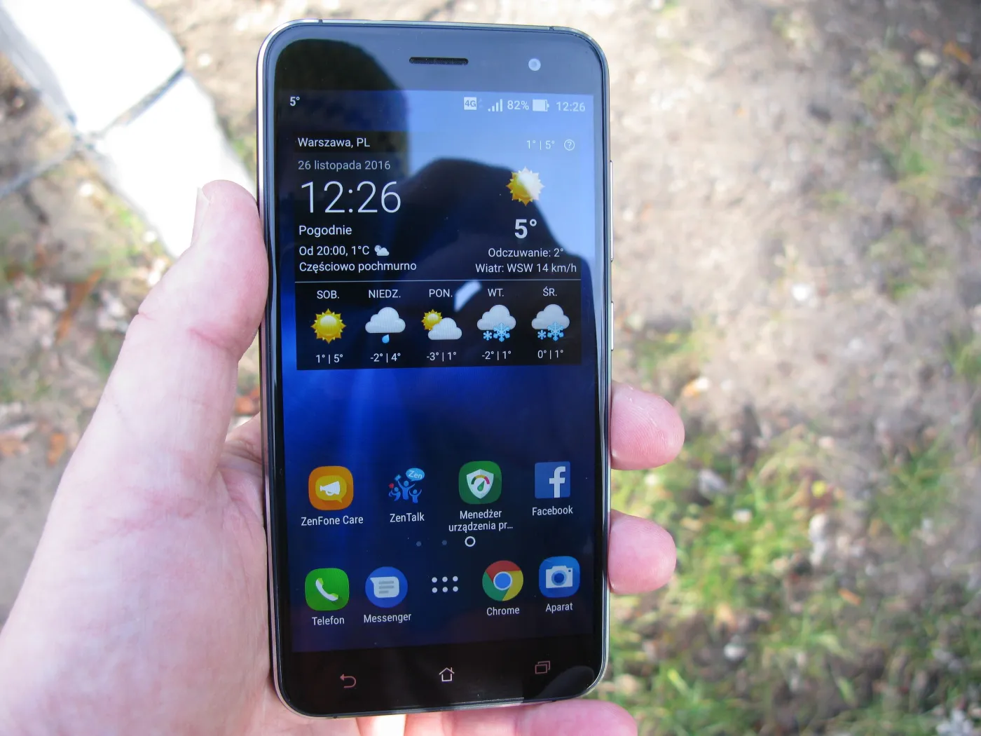 9681955-asus-zenfon-3.jpg