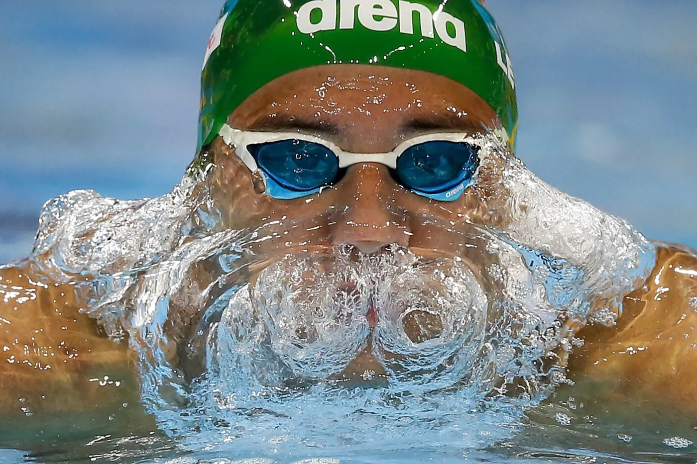 MŚ w pływaniu: Chad Le Clos z rekordem świata na 100 m "motylkiem"