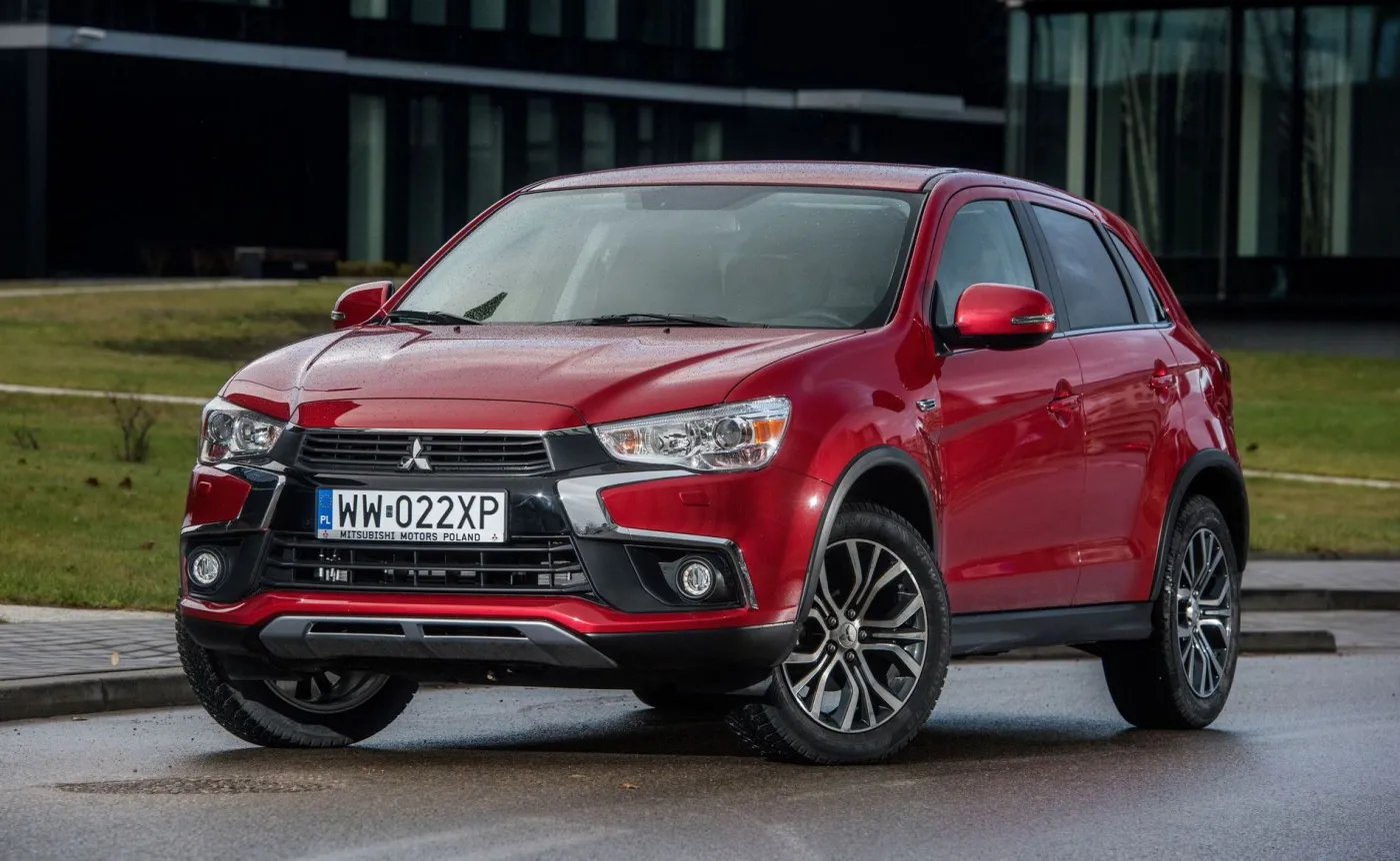 9718119-mitsubishi-asx.jpg