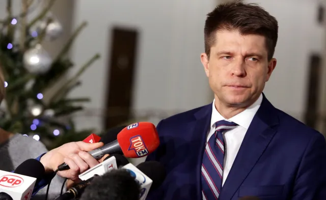 Petru odpowiada Kaczyńskiemu w sprawie puczu: To marszałek Kuchciński zamówił kanapki