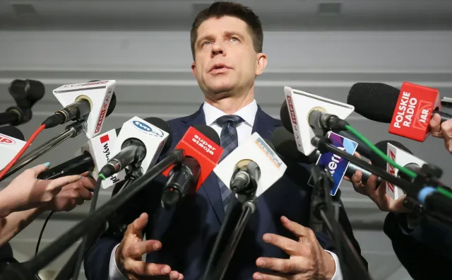 Petru zaapelował do senatorów PiS o zgłoszenie poprawek do budżetu. "Oczekiwałbym takiego gestu"