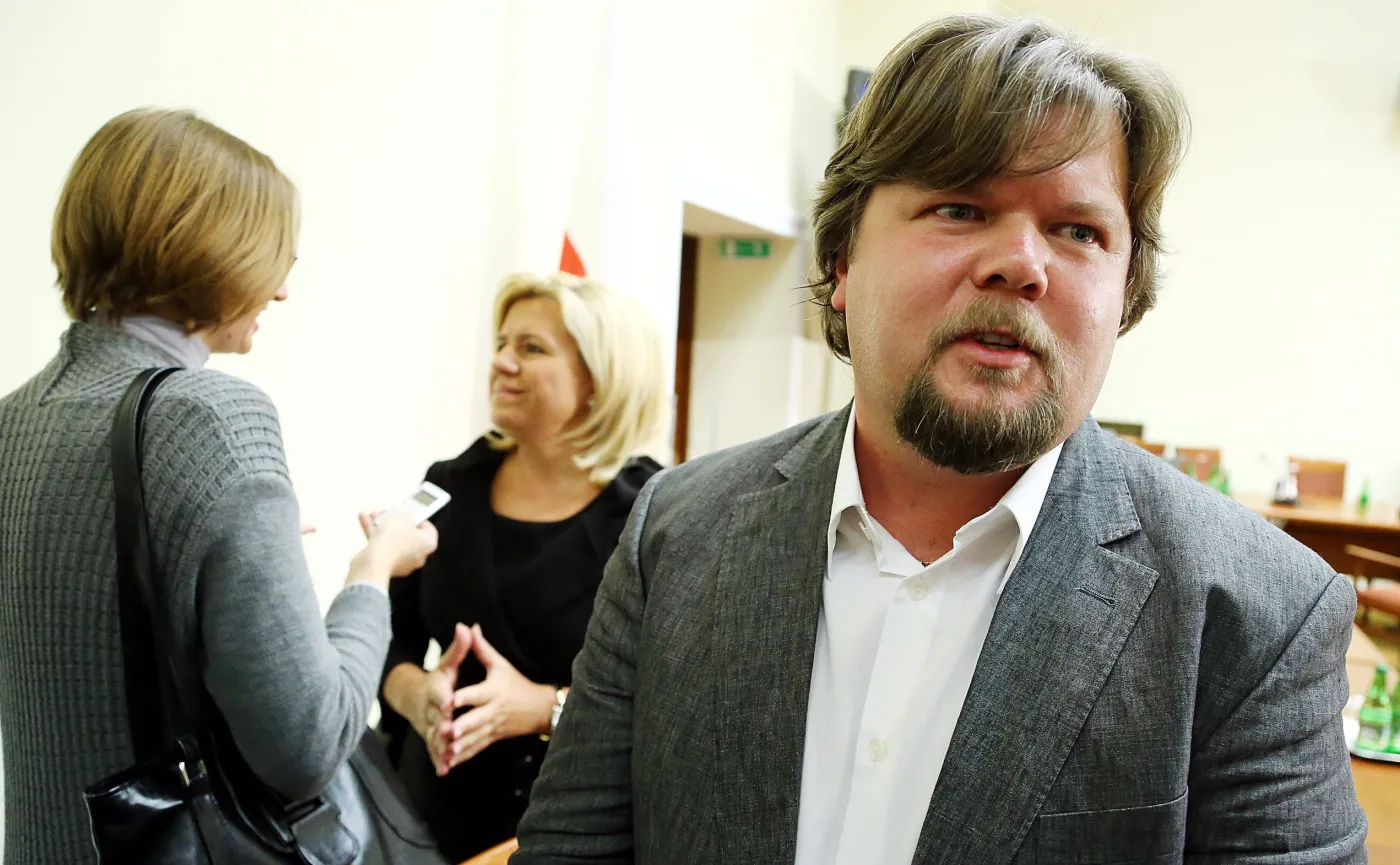 TVN24 przeprasza za błąd. Pomylili przypadkowego widza z członkiem załogi Jak-40 ze Smoleńska