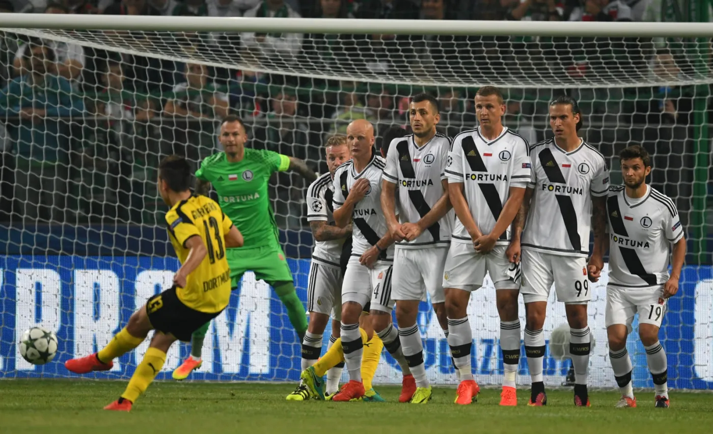 9446155-legia-borussia.jpg