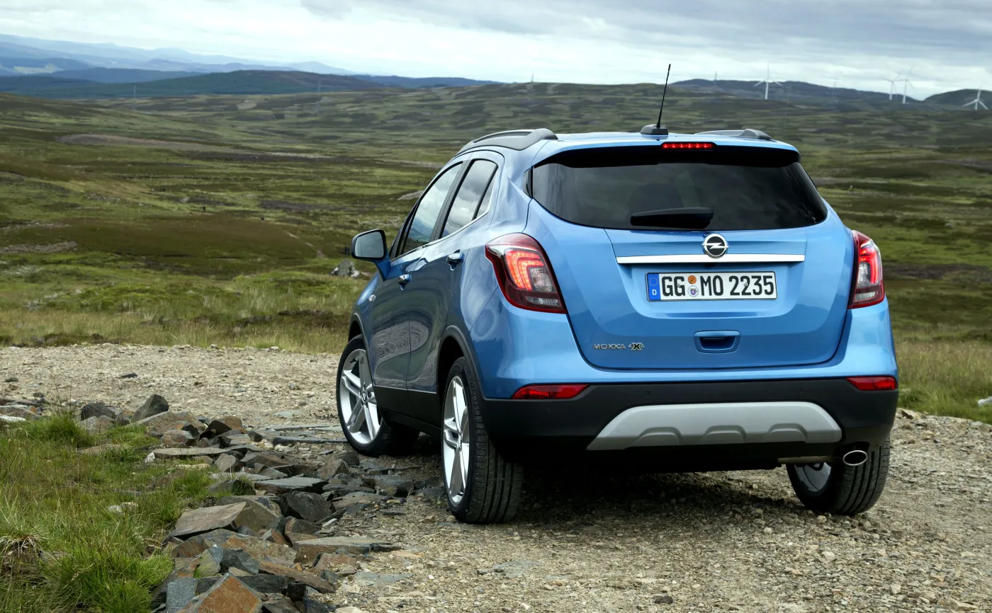 9467935-opel-mokka-x.jpg