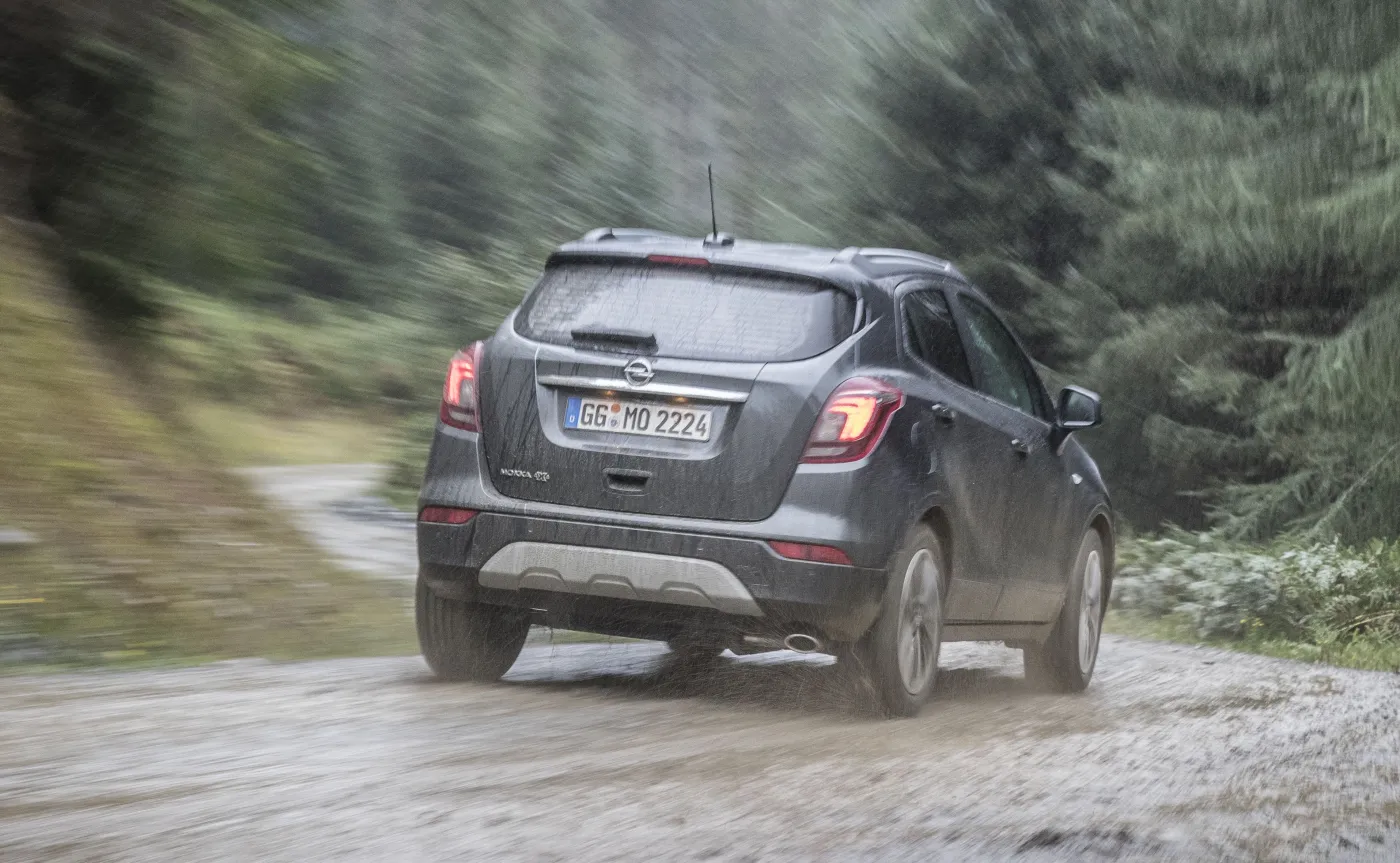 9468158-opel-mokka-x.jpg