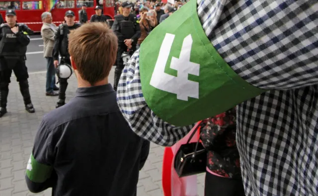 Prokuratura umorzyła śledztwo w sprawie marszu ONR w Białymstoku. Ks. Międlar: Zero tolerancji dla "żydowskiego tchórzostwa"