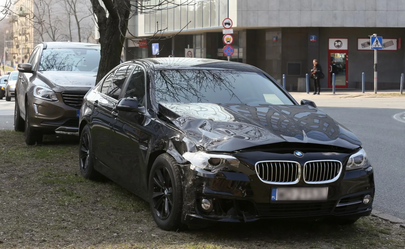Kraksa BMW należącego do MON. Padły słowa przeprosin...