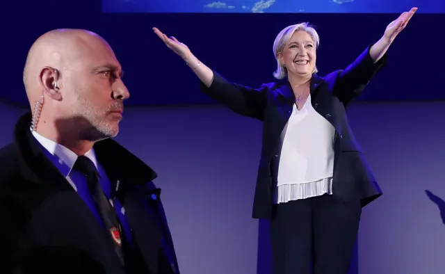 W Paryżu działa potężna partia ludzi Kremla [KOMENTARZ]