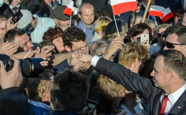 Prezydent traci, za to oceny działalności Sejmu najlepsze od kryzysu parlamentarnego. SONDAŻ