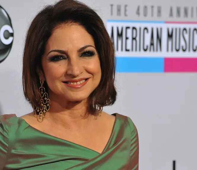 5337373-gloria-estefan.jpg