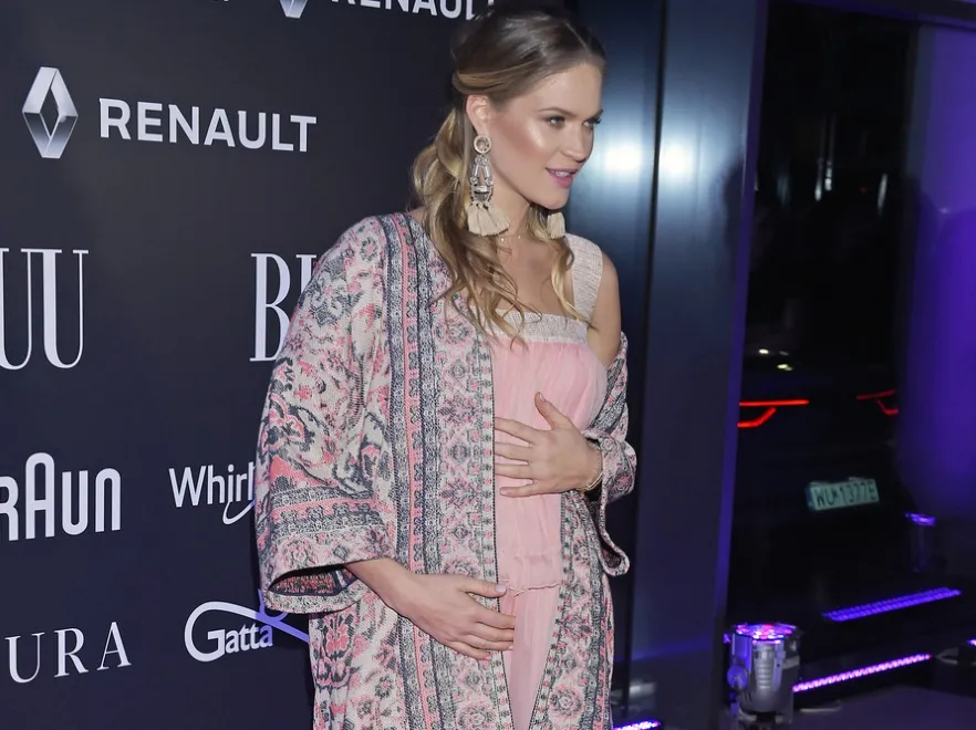 Zosia Ślotała: Dekolty mogę mieć po pępek, ale...