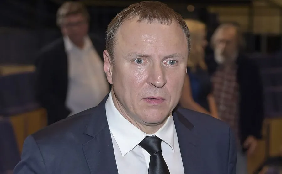 Julia Wyszyńska, która gra w "Klątwie", traci rolę w "Na dobre i na złe". Tak zdecydował Jacek Kurski