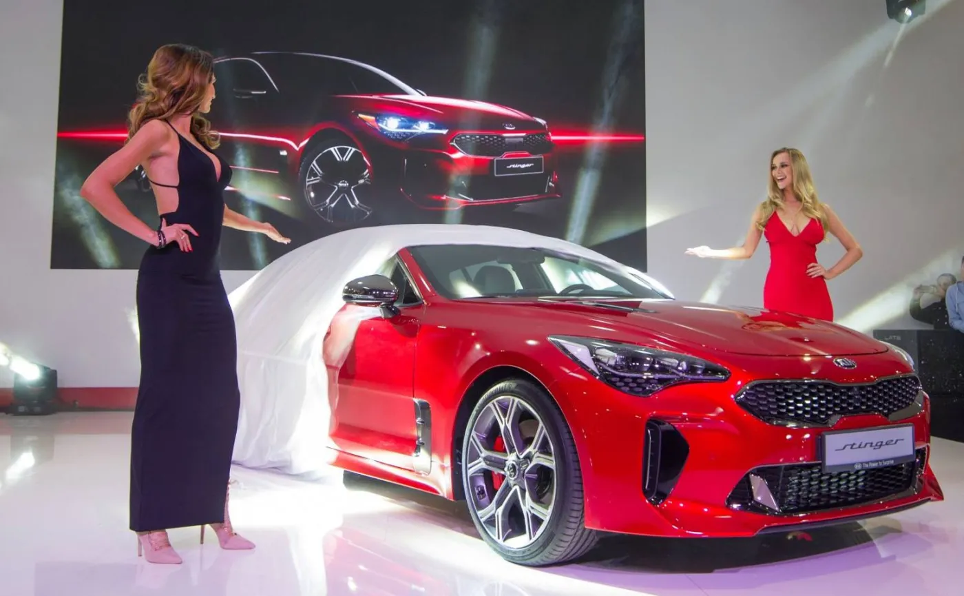 10050531-kia-stinger.jpg