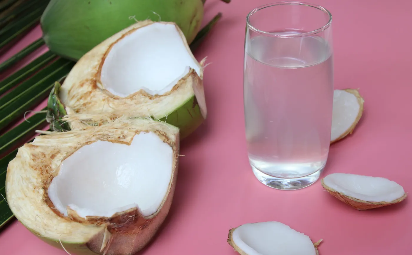 10377989-woda-kokosowa.jpg