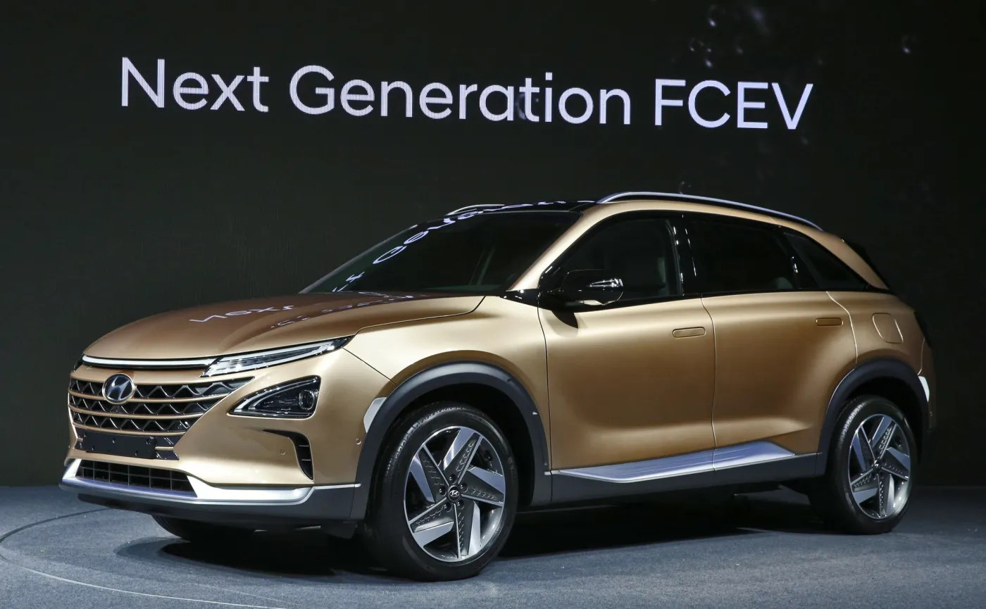 10382110-hyundai-fcev.jpg