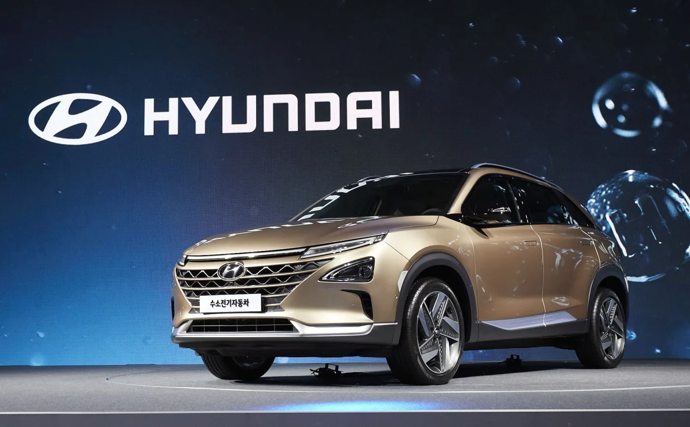 10382206-hyundai-fcev.jpg