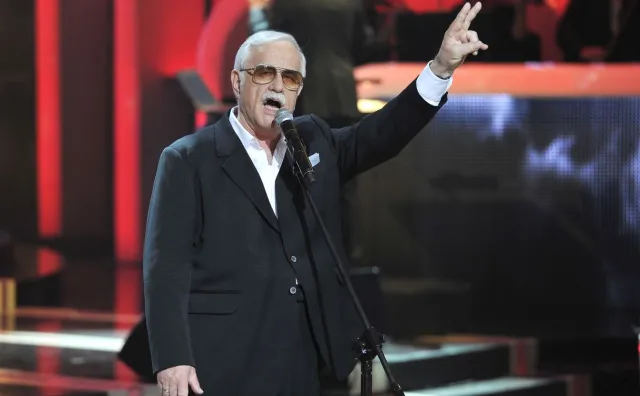 Jan Pietrzak o projekcie Łuku Triumfalnego: Mam nadzieję, że pojawią się wreszcie polskie władze w Warszawie